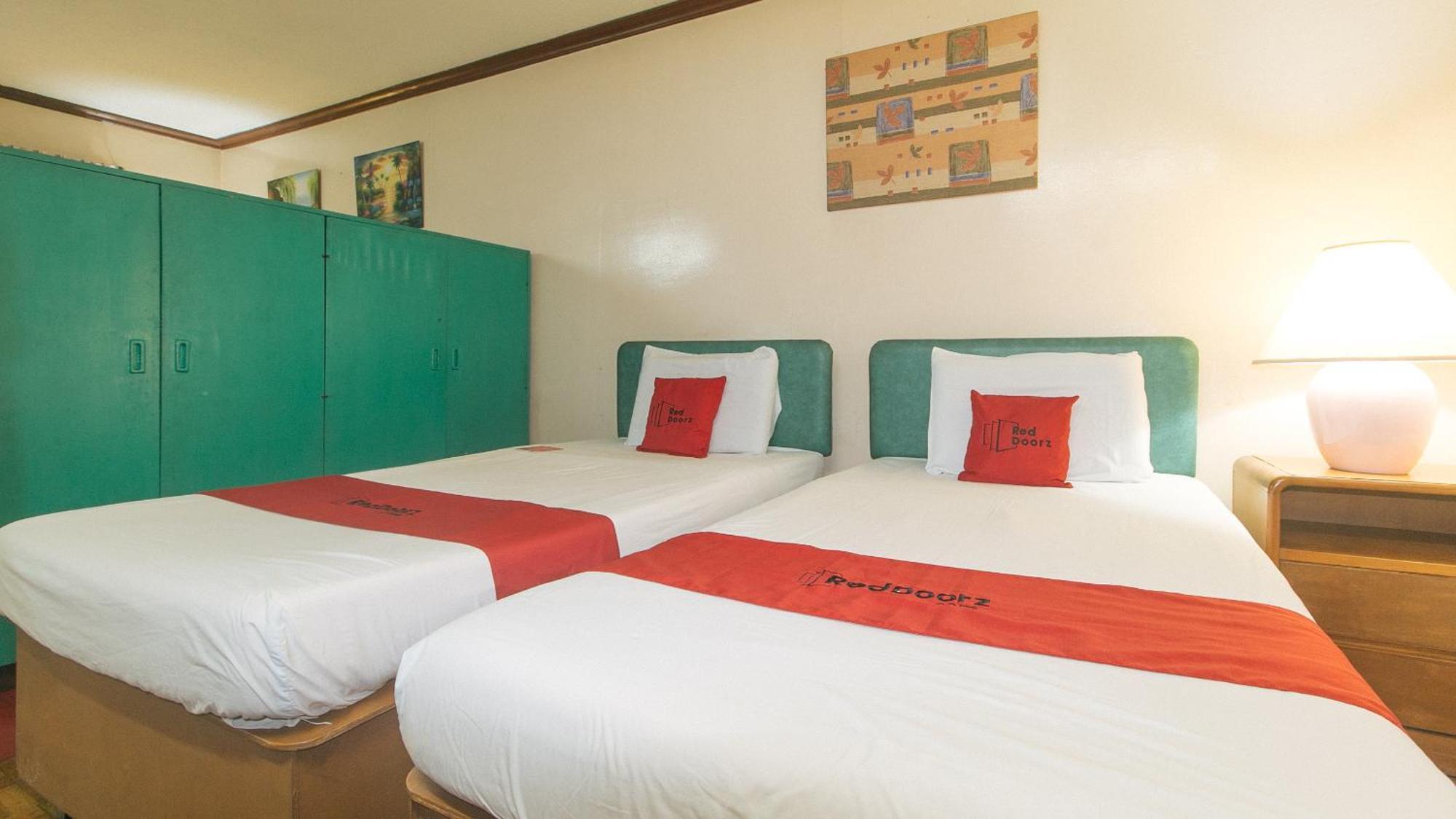 Reddoorz At Broadway Court Apartelle Quezon City Exterior photo