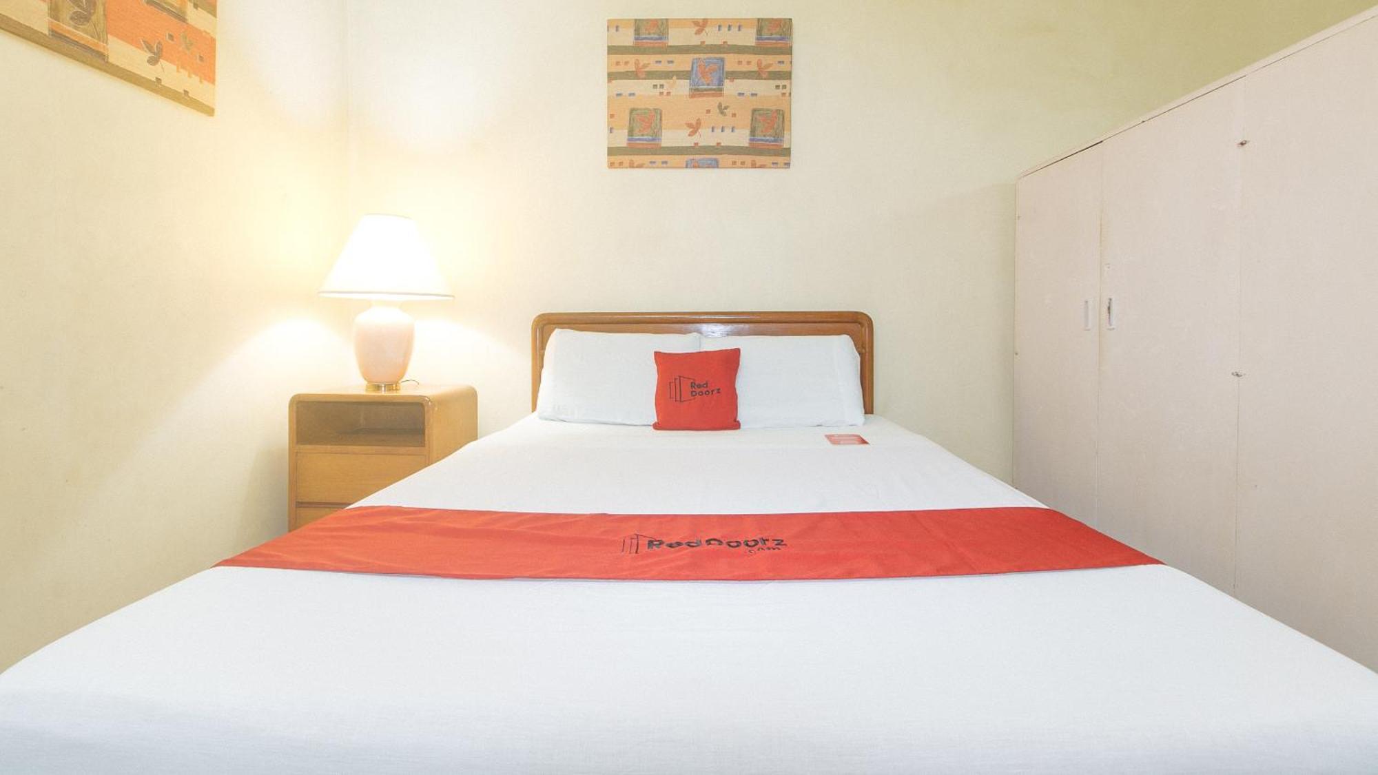 Reddoorz At Broadway Court Apartelle Quezon City Exterior photo