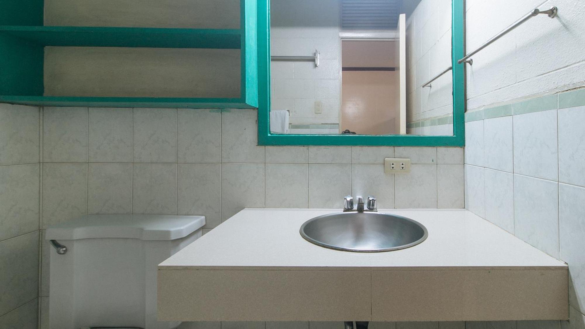 Reddoorz At Broadway Court Apartelle Quezon City Exterior photo