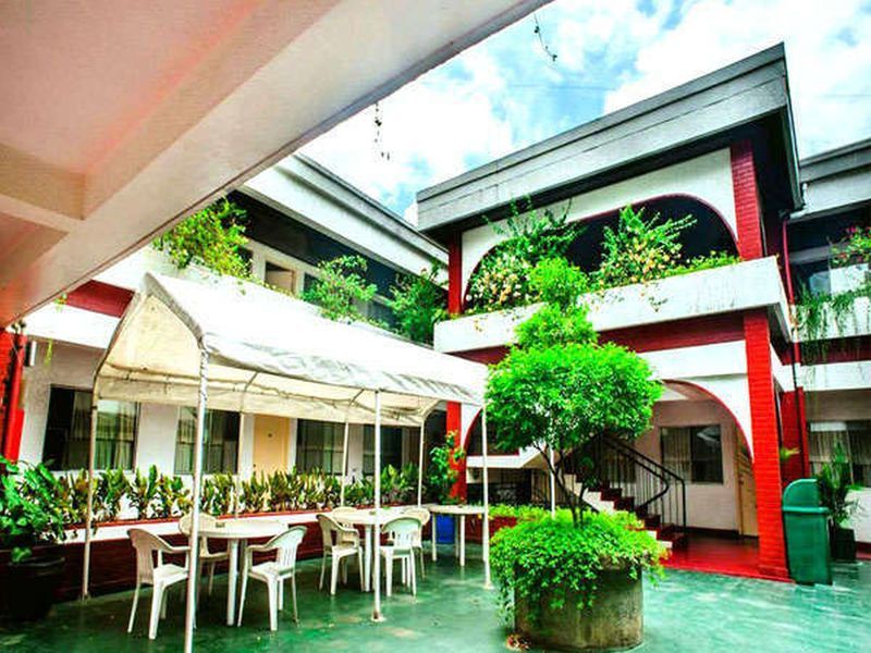 Reddoorz At Broadway Court Apartelle Quezon City Exterior photo