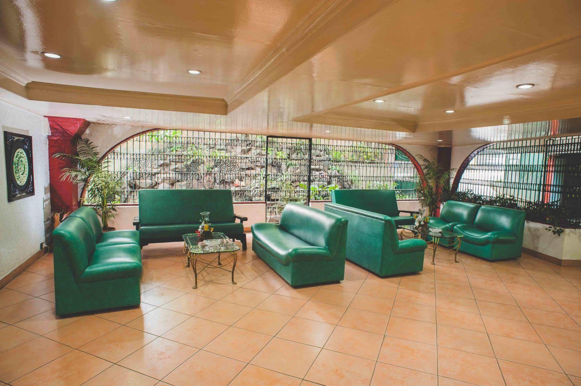 Reddoorz At Broadway Court Apartelle Quezon City Exterior photo